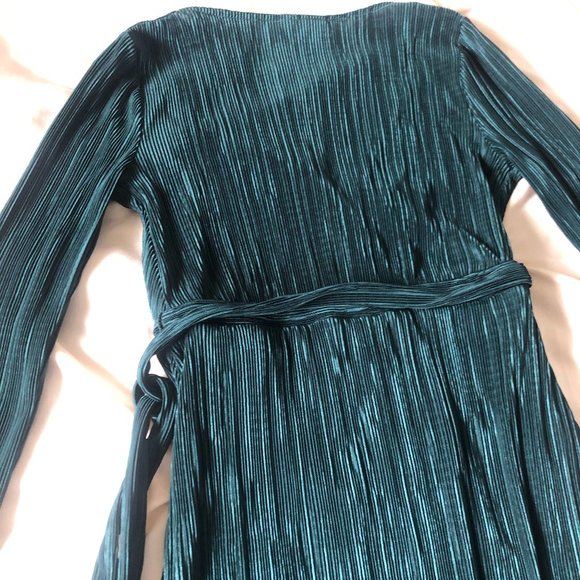 Topshop Green Pleated Dress - Picture 9 of 12